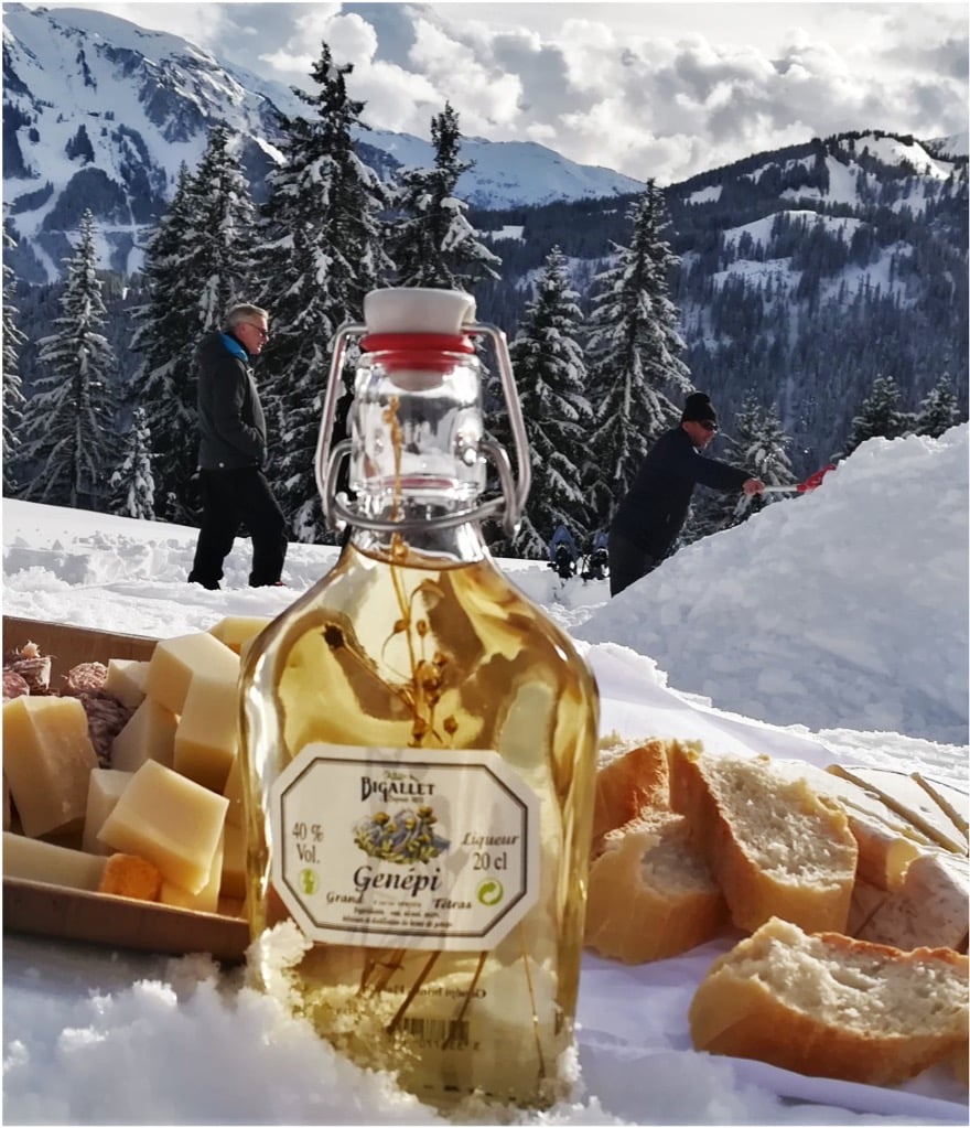Rando raquette & génépi activité de groupe à Chamonix-Mont-Blanc